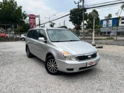 Kia Grand Carnival 2013
