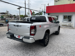 Mitsubishi L200 doble cabina 2021 full