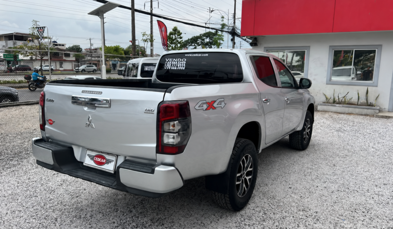 Mitsubishi L200 doble cabina 2021 full