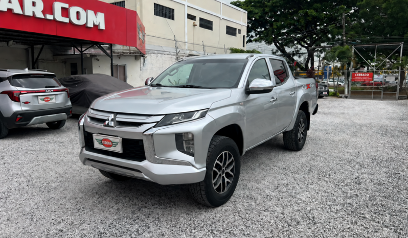 Mitsubishi L200 doble cabina 2021 full