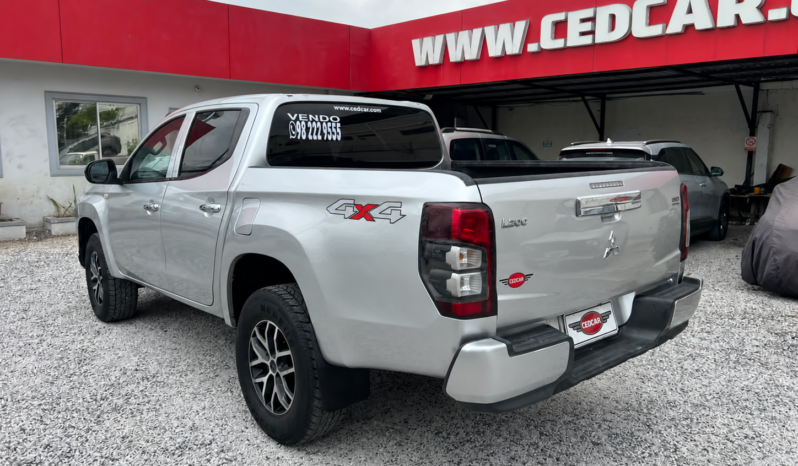 Mitsubishi L200 doble cabina 2021 full