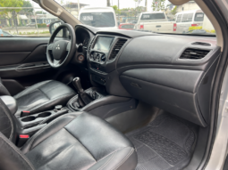 Mitsubishi L200 doble cabina 2021 full
