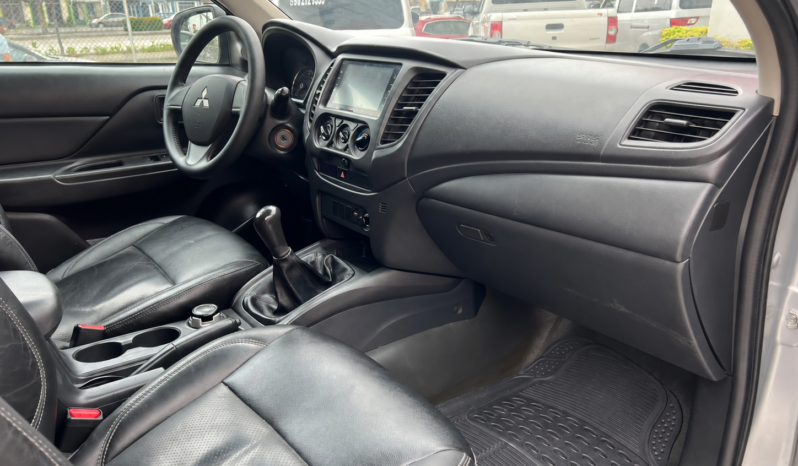 Mitsubishi L200 doble cabina 2021 full