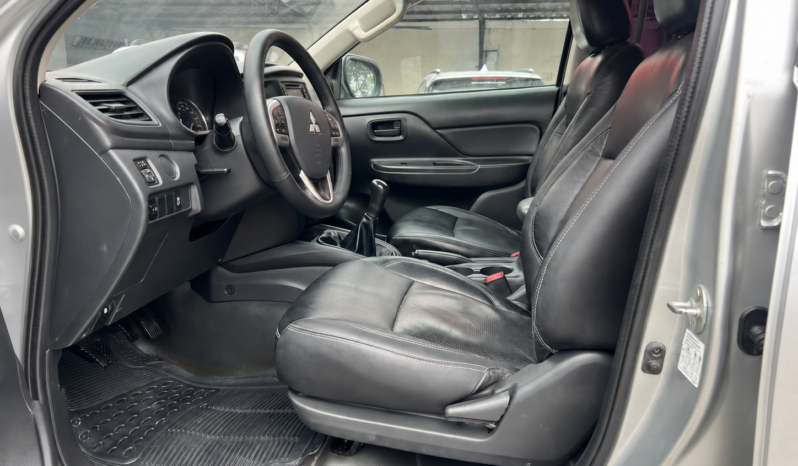Mitsubishi L200 doble cabina 2021 full