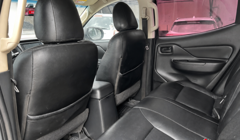 Mitsubishi L200 doble cabina 2021 full