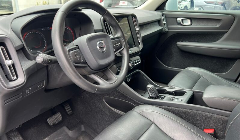 Volvo XC40 full