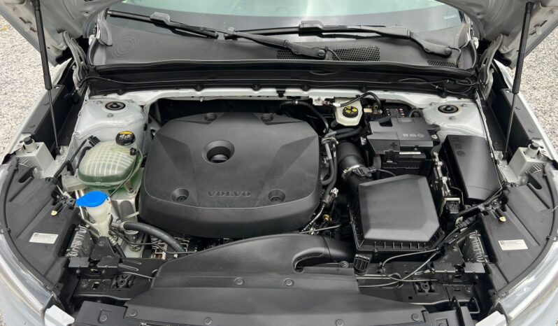 Volvo XC40 full