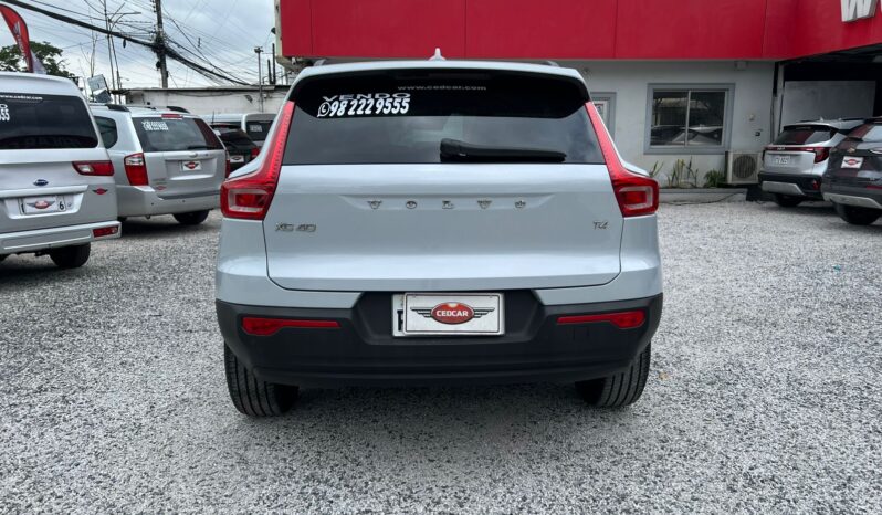 Volvo XC40 full