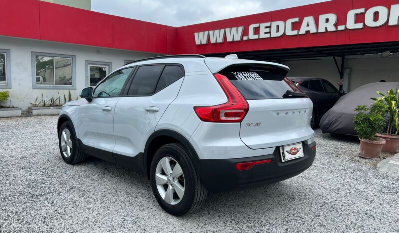 Volvo XC40 full