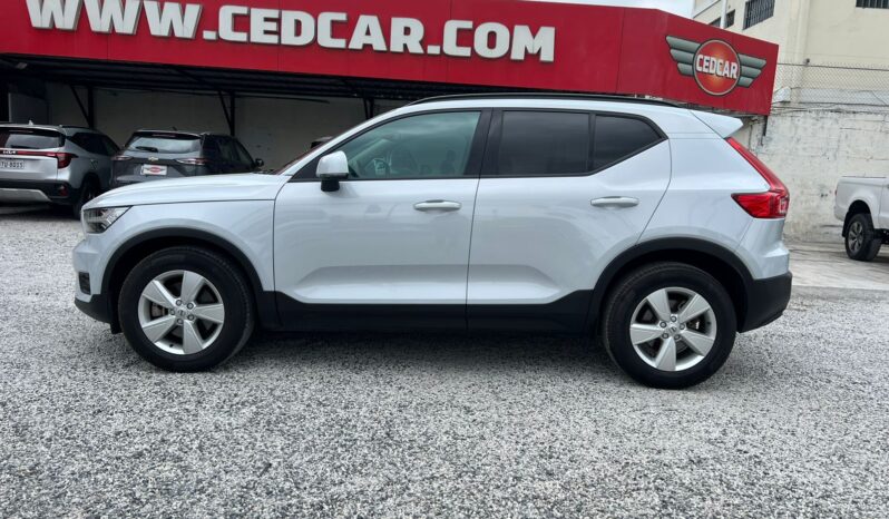 Volvo XC40 full