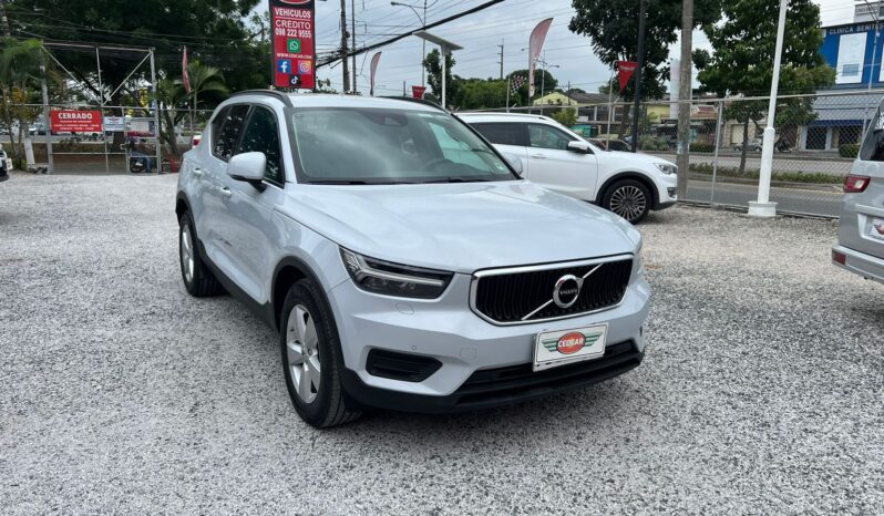Volvo XC40 full