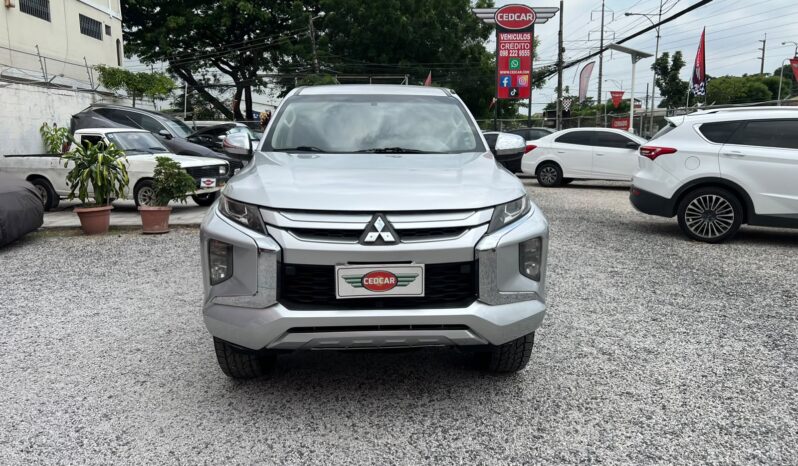 Mitsubishi L200 doble cabina 2021 full